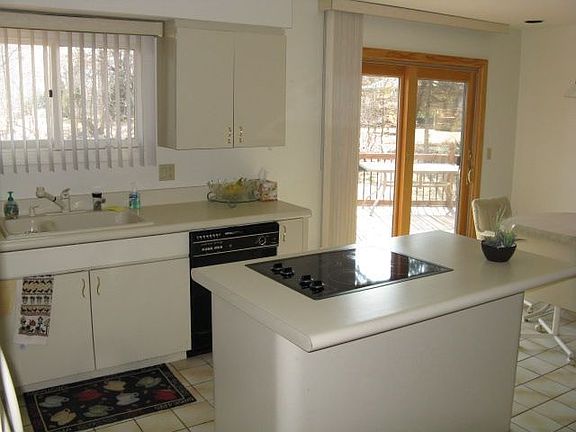 4th image of 29374 Birchcrest Way