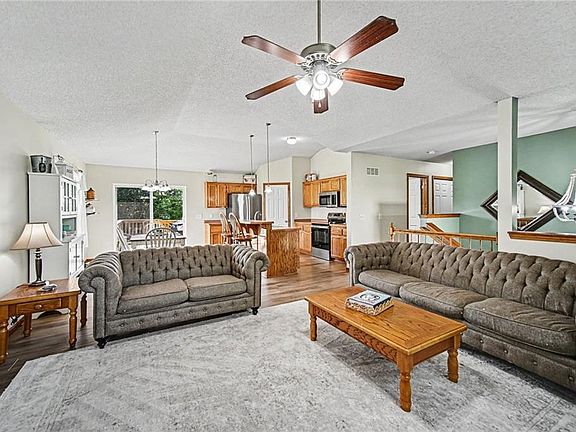 5th image of 18607 Wildflower Dr