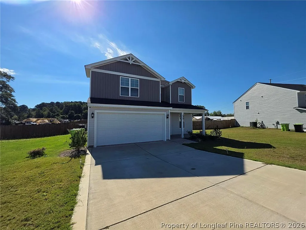 5 bed, 2.5 bath, 2548 sqft, $2,350 — Photo 4