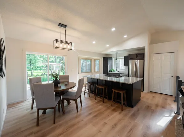 5300 Aydee Cir, White Bear Township, MN 55110