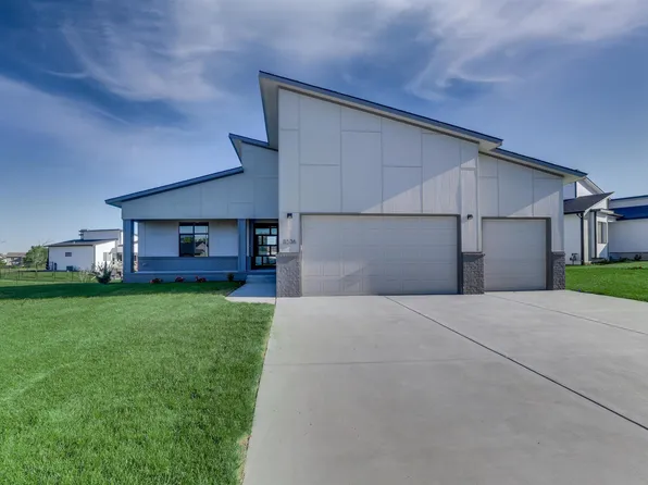 8536 E Bradford St, Wichita, KS 67210