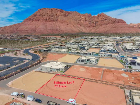 691 E Crimson Flare Ln, Ivins, UT 84738