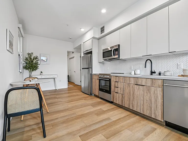 738 Normandie — Photo 16