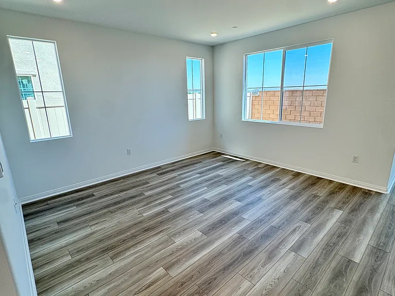 1311 Yeager Ave — Photo 5