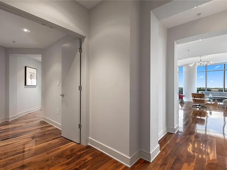 222 12th St NE #1806 — Photo 19