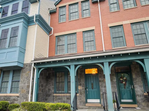 1023 Bernard St, Alexandria, VA 22314