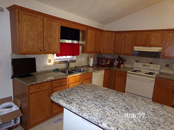 2nd image of 2120 Temple Dr NW