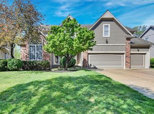 13114 Goddard Ln, Overland Park, KS 66213