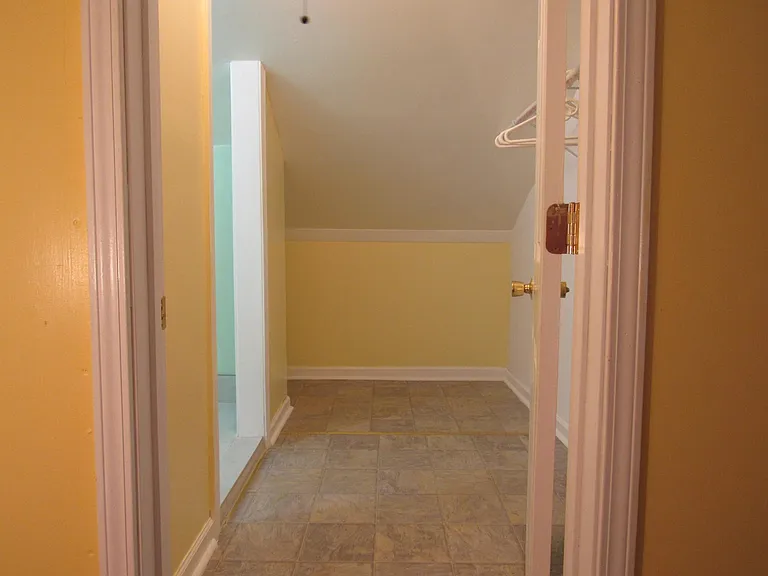 705 W Markham Ave #B — Photo 13