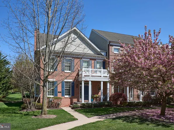308 Hart Aly #37, Newtown, PA 18940