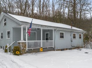 690 S Mountain Blvd, Mountain Top, PA 18707