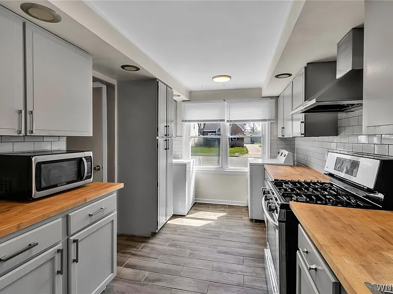 4098 Bailey Ave — Photo 5
