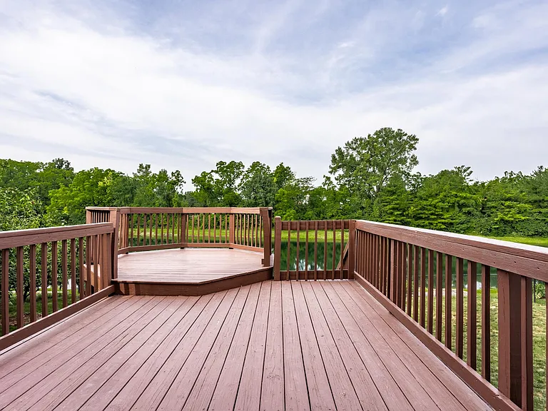 6765 Woodcliff Cir — Photo 38
