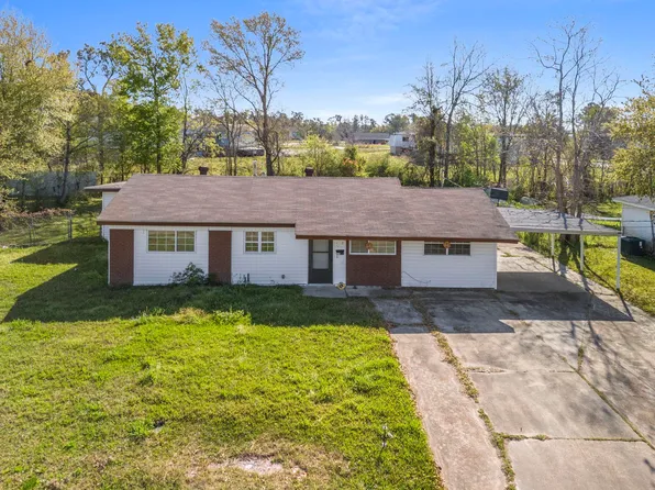 4211 Worthy Dr, Lake Charles, LA 70607