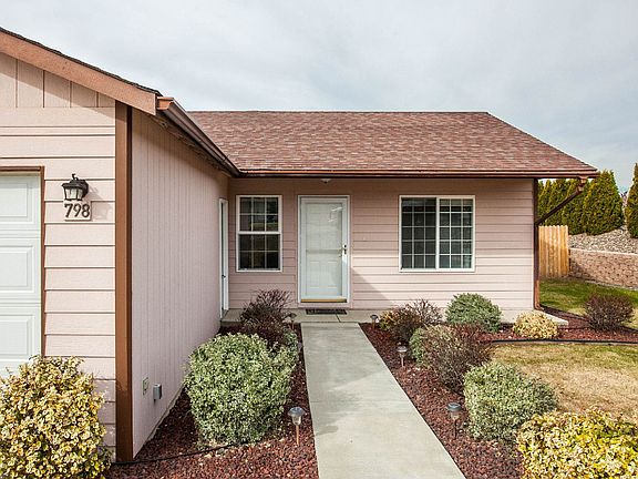 East Wenatchee House  For Sale