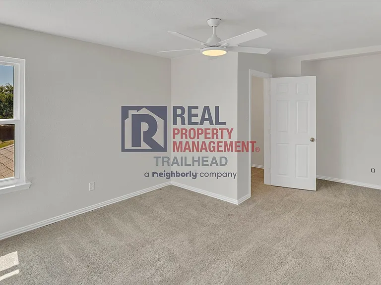 732 Burlington Ave — Photo 30