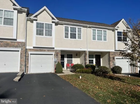 2749 Shelburne Rd, Downingtown, PA 19335