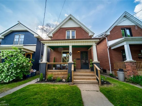 20 Wells Ave, Brantford, ON N3R 4J2
