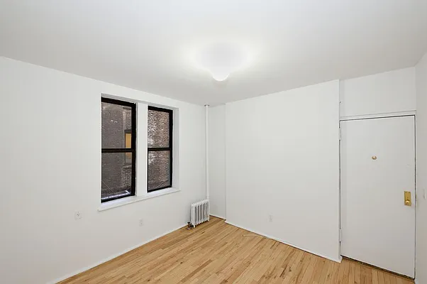 Rented by Aether Property Group | media 9