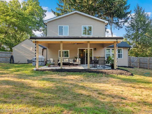 5079 Thompson Rd, Linden, MI 48451