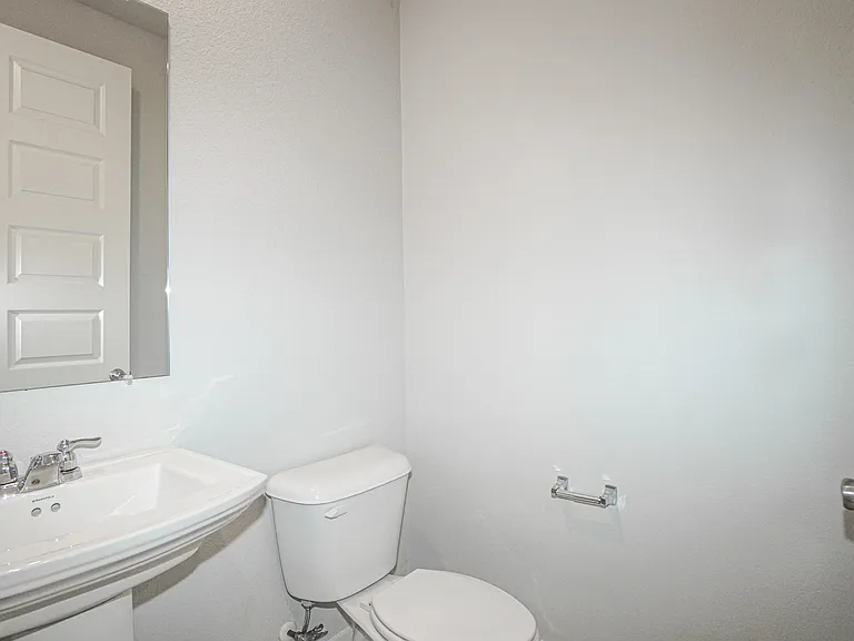 2251 Brookside Dr — Photo 32
