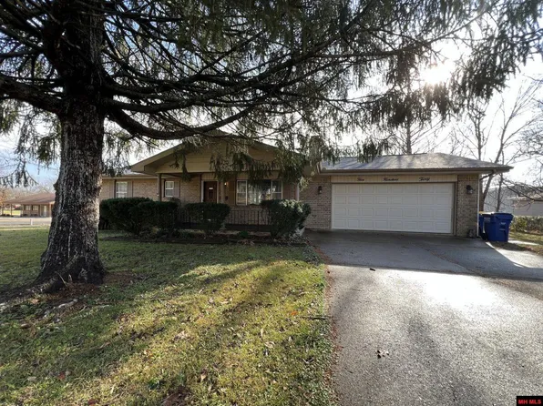 530 E 2nd St, Mountain Home, AR 72653