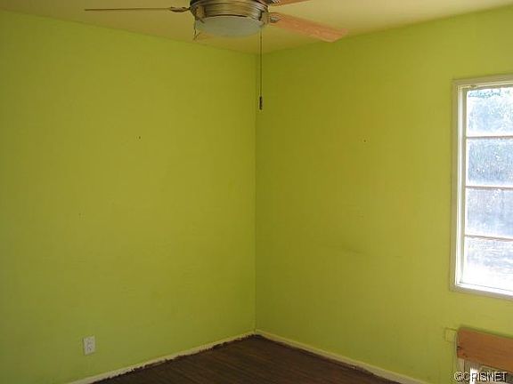 5th image of 17430 Emelita St