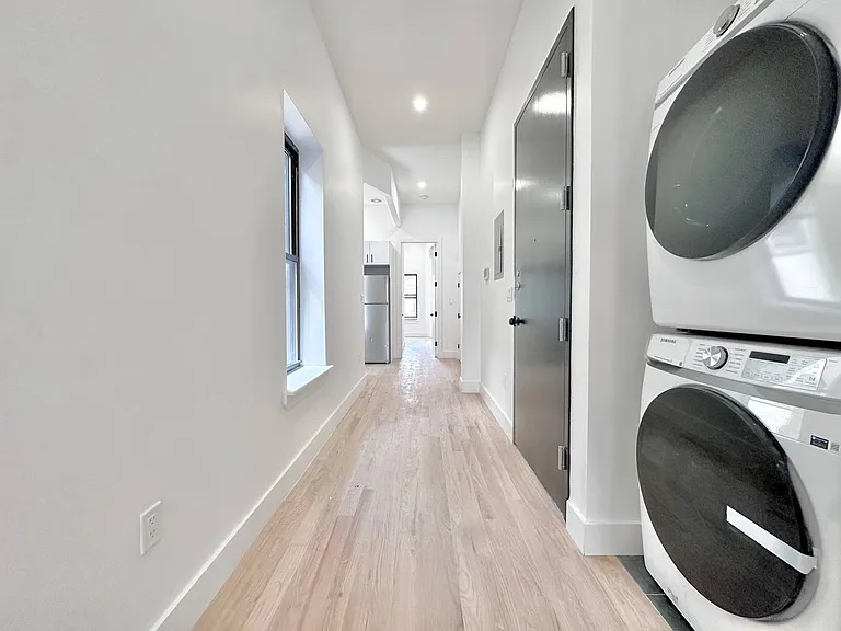 1518 Jefferson Ave #1R — Photo 3
