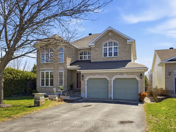 47 Snowberry Way, Ottawa, ON K2S 2A8