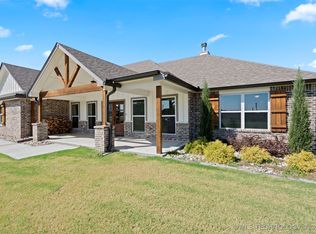 11890 S 4050th Rd, Oologah, OK 74053
