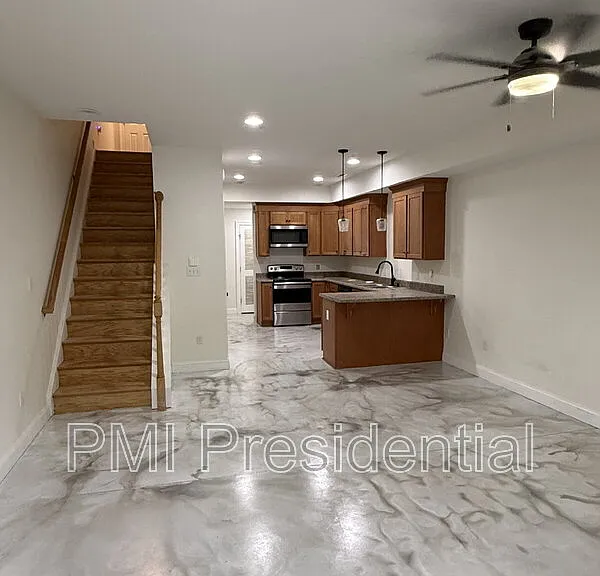 1107 N 27th St — Photo 2