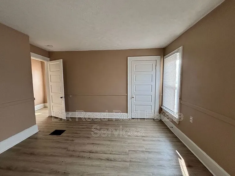 1903 Tytus Ave — Photo 13