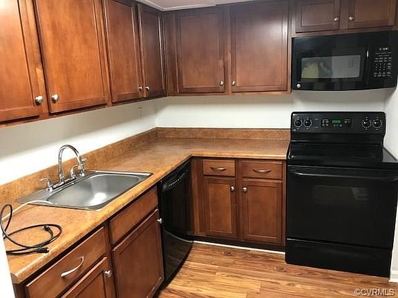 3rd image of 3250 Hunters Mill Dr #0