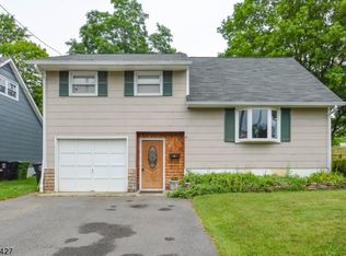 12 McKinley Ave, Washington, NJ 07882