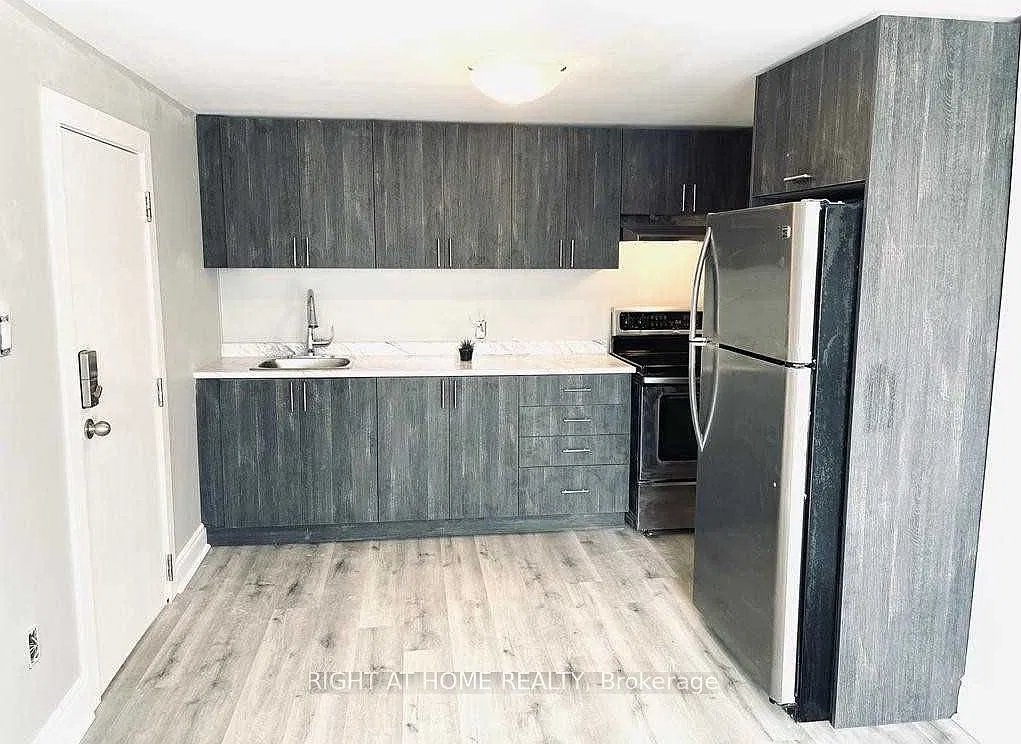 1 bed, $1,649 — Photo 1