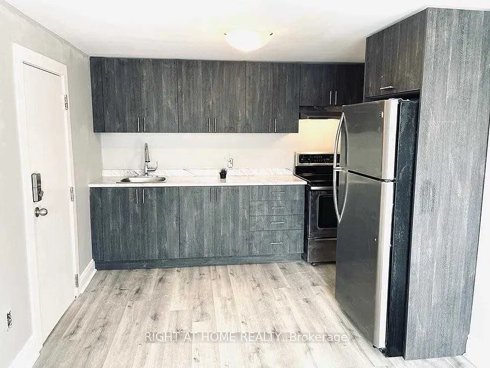 11 Donald Ave #4