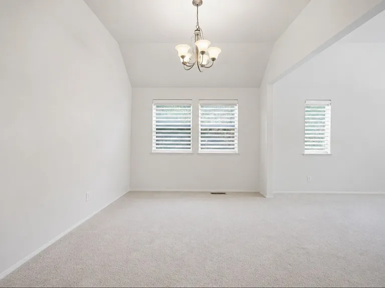 3204 S Johnson Pl — Photo 3