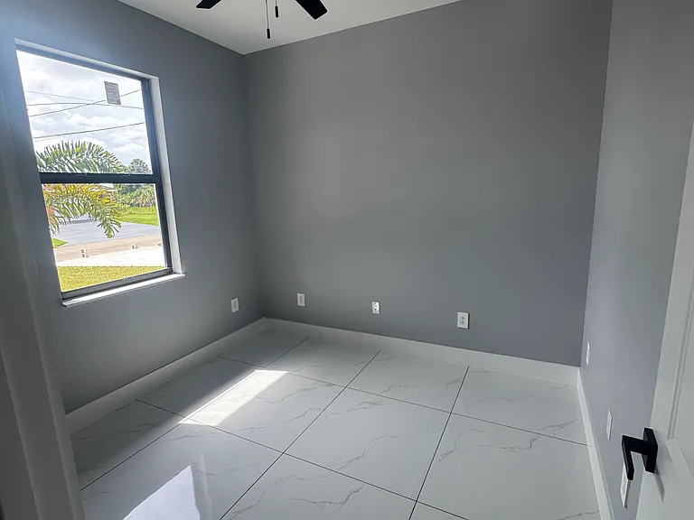 4910 Golfview Blvd — Photo 3