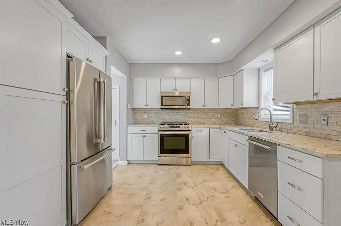 2 bed, 1710 sqft, $1,950 — Photo 2