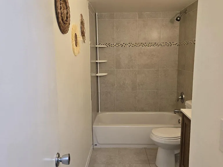 9156 Irving Rd — Photo 12
