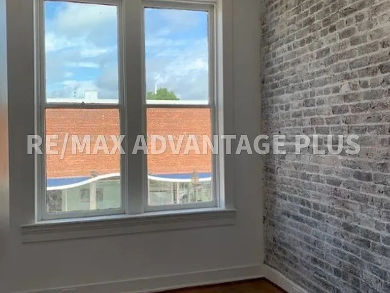142 N Main St — Photo 15