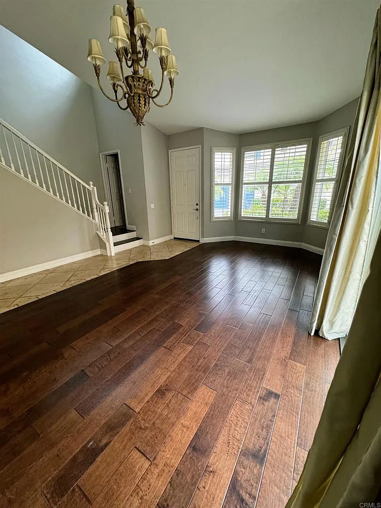 3 bed, 2.5 bath, 1869 sqft, $5,600 — Photo 3