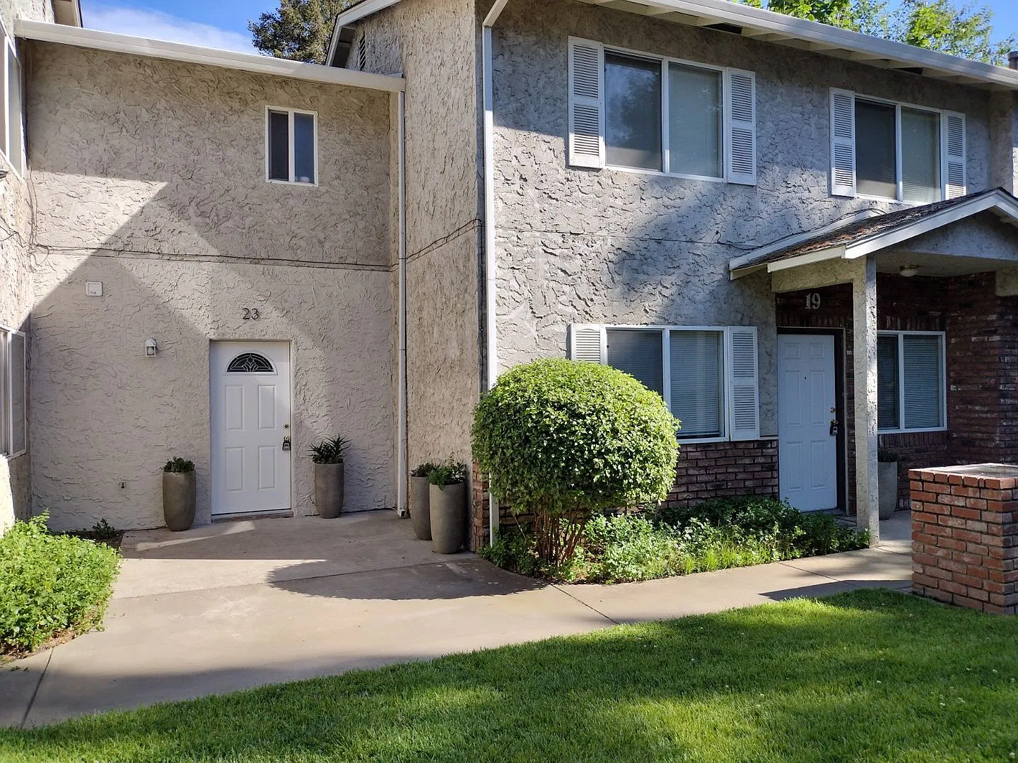 Legacy Townhome — Photo 2
