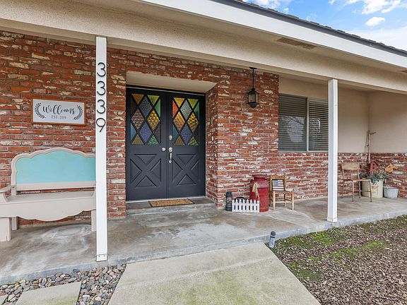 4th image of 3339 W Cambridge Dr