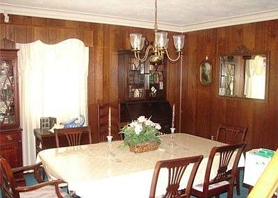 2nd image of 88 Tweed St