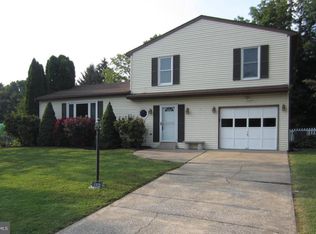 1304 Fenwick Dr, Harrisburg, PA 17110