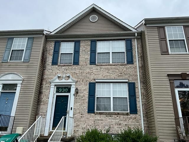 1st image of 330 N Barrington Ct