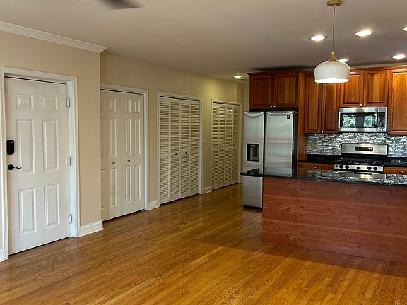 Living room & Kitchen