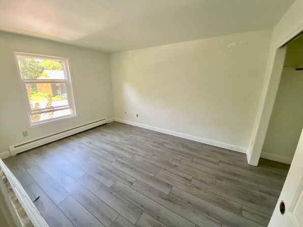 25 Baycrest Dr APT 206