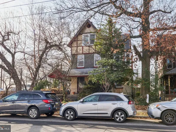 1018 S 49th St, Philadelphia, PA 19143